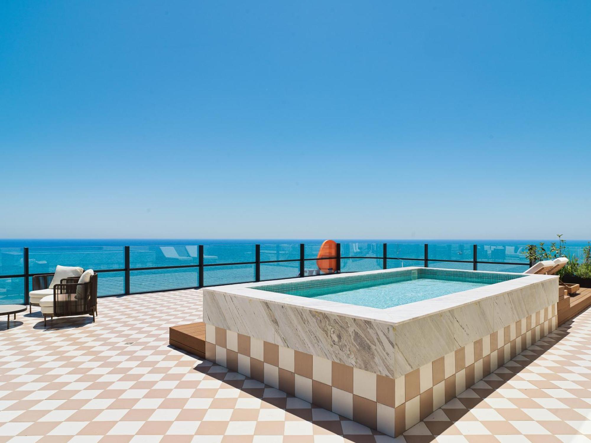 Liv Mackenzie Beach Suites Larnaca Adults Only Εξωτερικό φωτογραφία