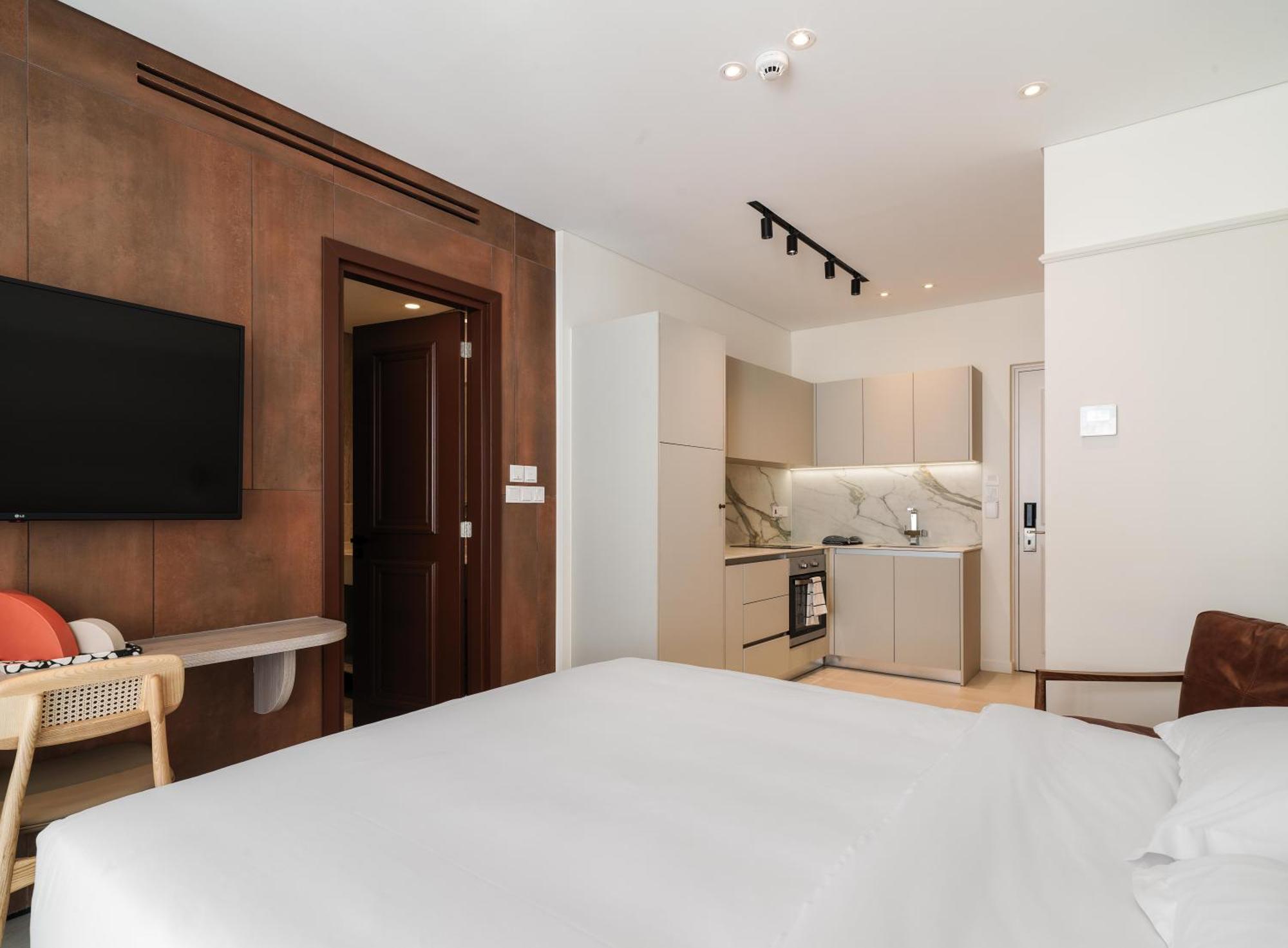 Liv Mackenzie Beach Suites Larnaca Adults Only Εξωτερικό φωτογραφία
